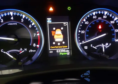 2018 Toyota Highlander Limited Platinum z USA, uszkodzony, nr VIN 5TDDZRFH3JS827093